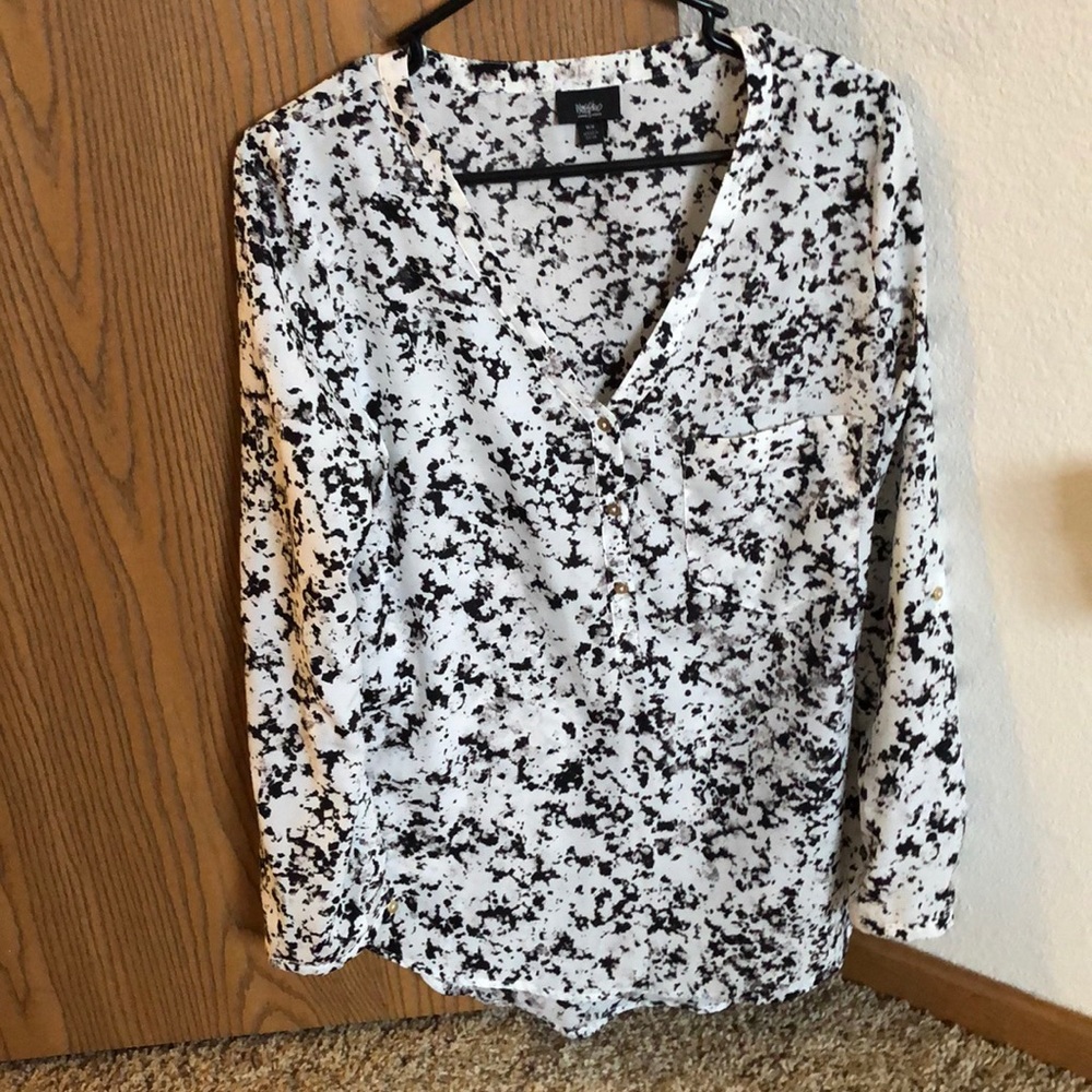 Long sleeved light weight shirt